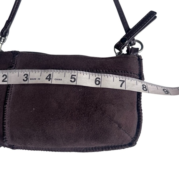 UGG small shearling lined zip pouch bag - Picture 5 of 6